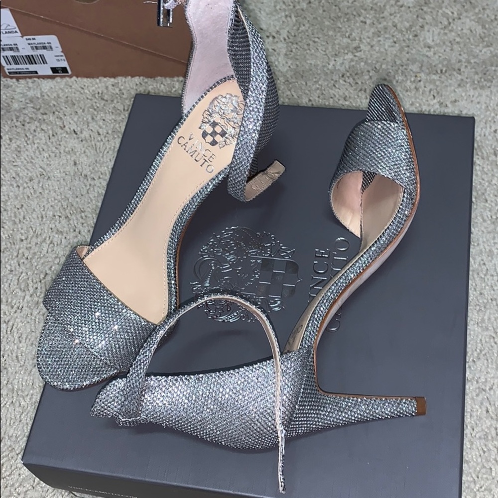 Vince Camuto short heels